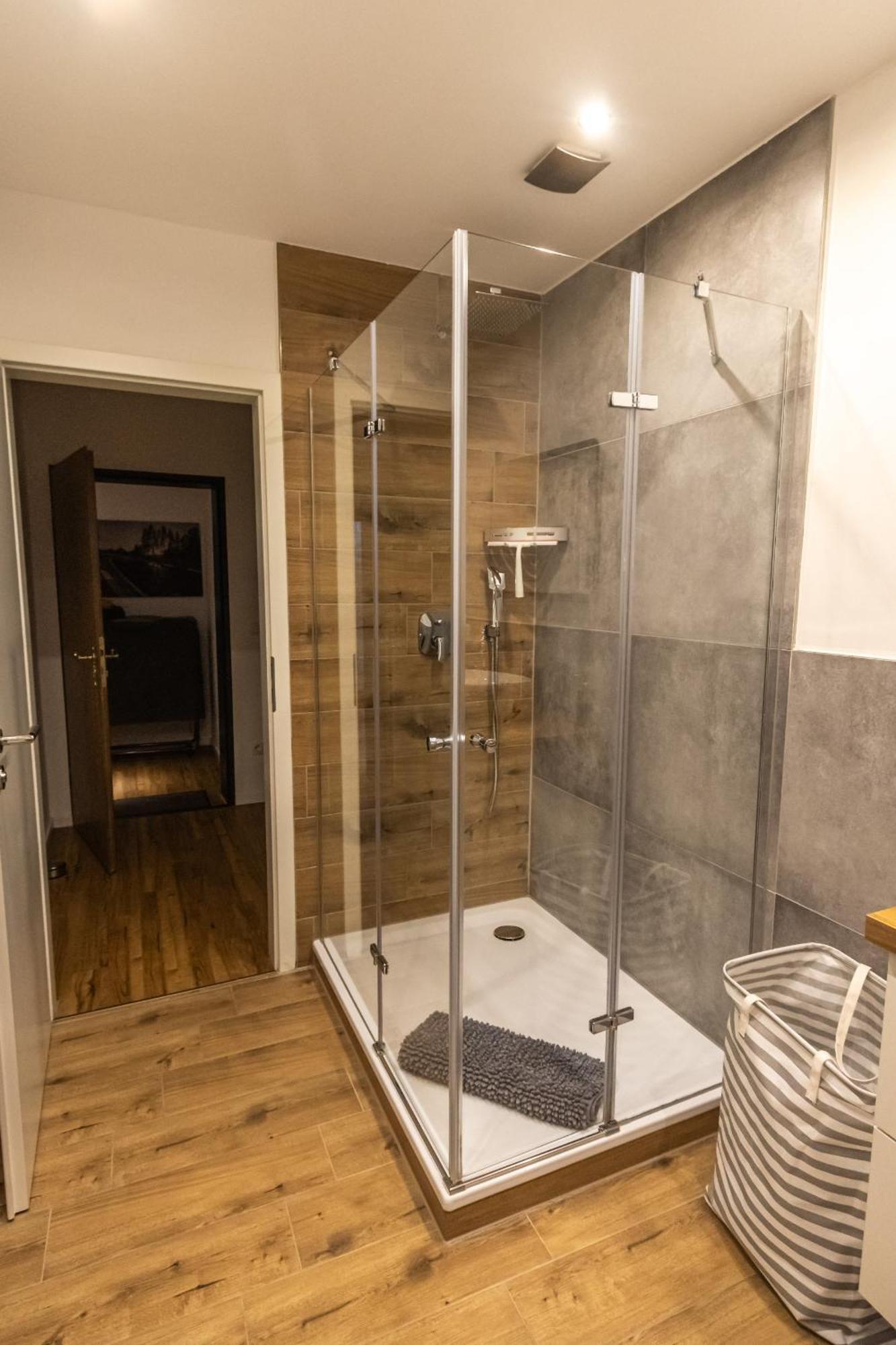 Suedschleife Appartements - Wlan - Direkt Am Ring Reimerath Bagian luar foto