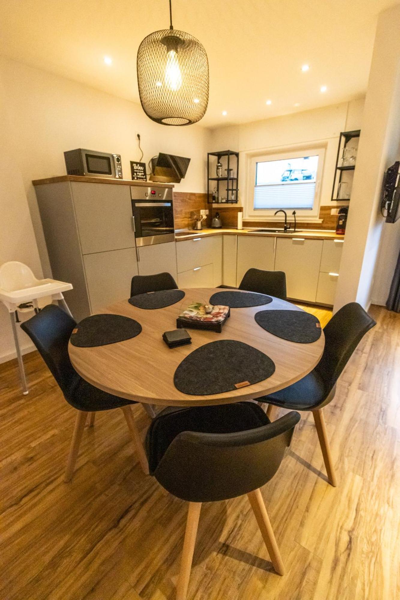 Suedschleife Appartements - Wlan - Direkt Am Ring Reimerath Bagian luar foto
